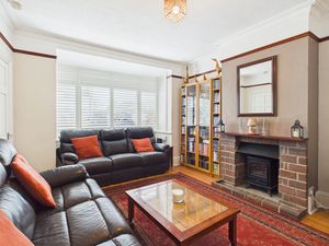 Sitting Room- click for photo gallery